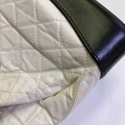 CHANEL GABRIELLE small size white leather quilted Gabrielle bag, backpack with gold ruthenium hardware and 24 chain links-(SKU)-968674094