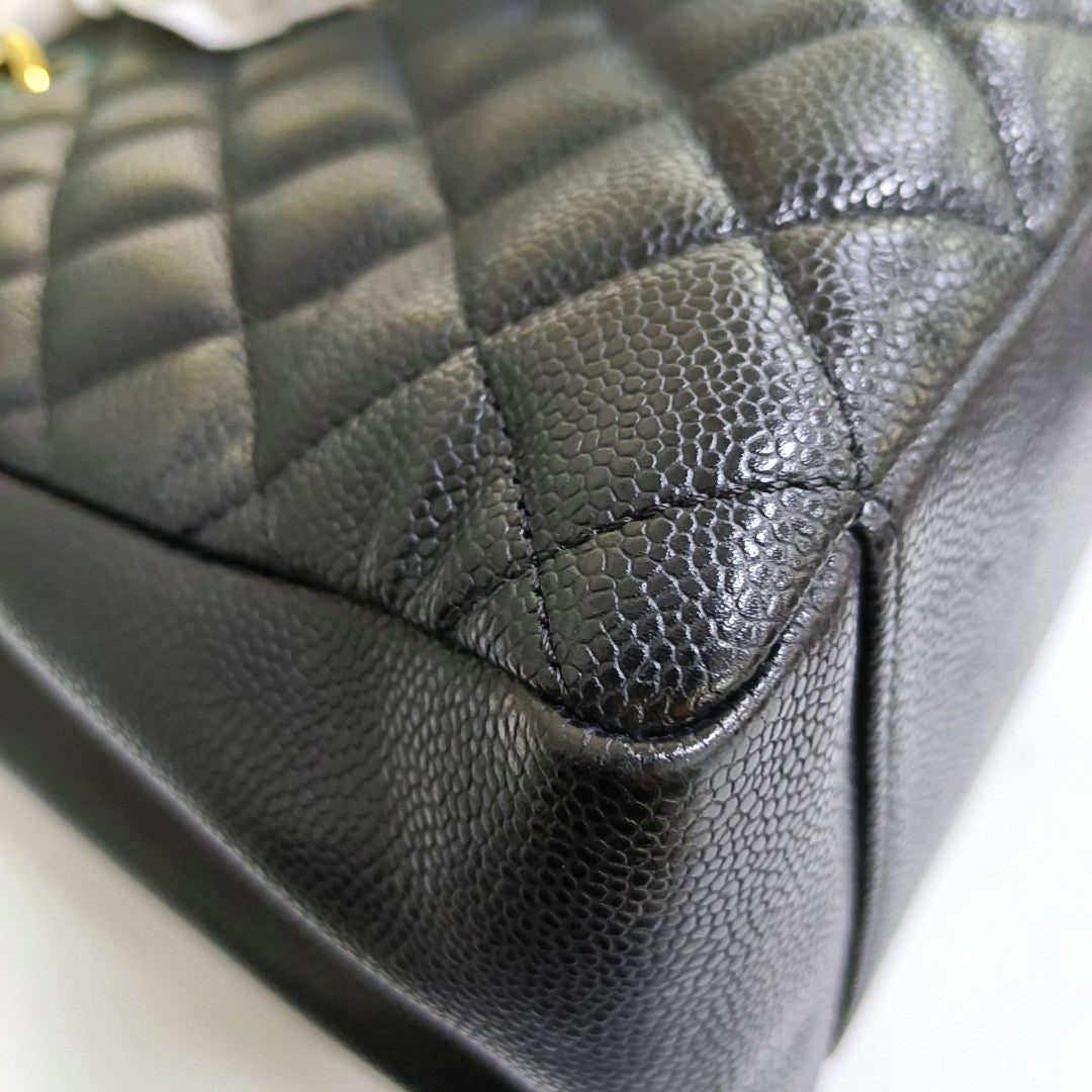 CHANEL CHANEL GST Large Black Calfskin Quilted Shoulder Bag Handbag Golden Hardware 15 Clasp-(SKU)-966619492