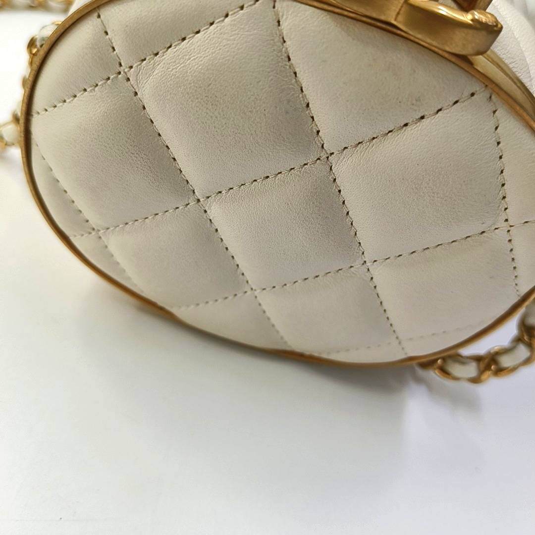 CHANEL CROWN BOX VANITY Small White Calf Leather Quilted Crossbody Shoulder Bag-(SKU)-959504326