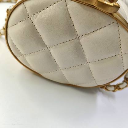 CHANEL CROWN BOX VANITY Small White Calf Leather Quilted Crossbody Shoulder Bag-(SKU)-959504326