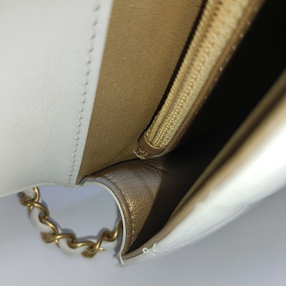 CHANEL CLASSIC VERTICAL PEARL White Lamb Leather Quilted Crossbody Bag Single Shoulder Bag Detachable Strap-(SKU)-960511595