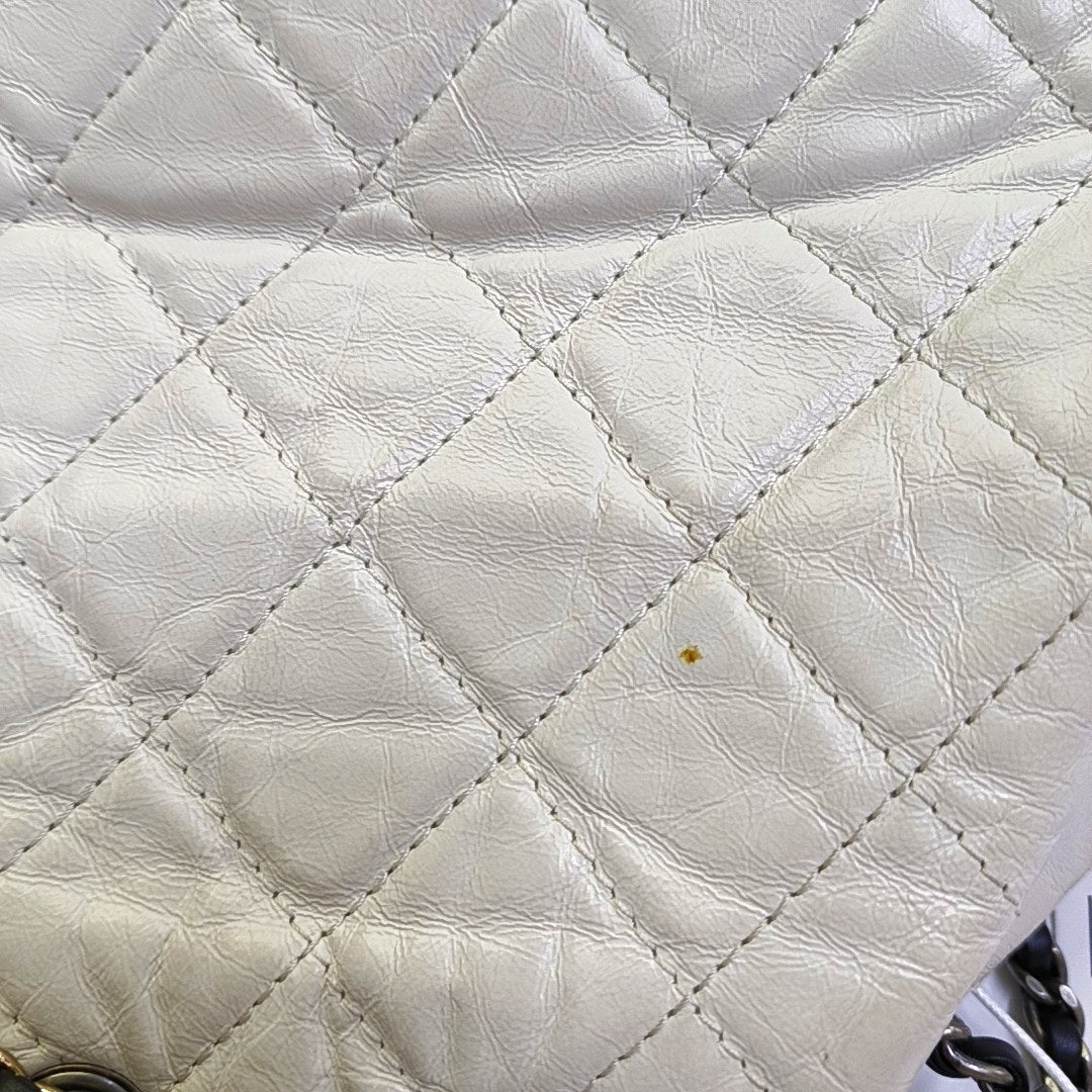 CHANEL GABRIELLE small size white leather quilted Gabrielle bag, backpack with gold ruthenium hardware and 24 chain links-(SKU)-968674094