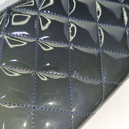 CHANEL ZIPPY深蓝色漆皮菱格纹,绗缝钱包 20nan-(SKU)-938651990