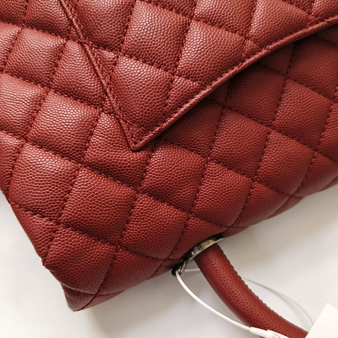 CHANEL COCO HANDLE Large size brick red grained leather quilted diamond pattern Coco Handle bag shoulder bag crossbody bag with silver hardware 23 opening and removable shoulder strap-(SKU)-952642584