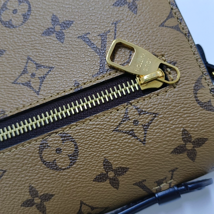 LOUIS VUITTON MÉTIS Medium Multicolor Monogram Canvas Messenger Bag with Shoulder Strap and Handle, Gold Hardware, Detachable Strap-(SKU)-961329284