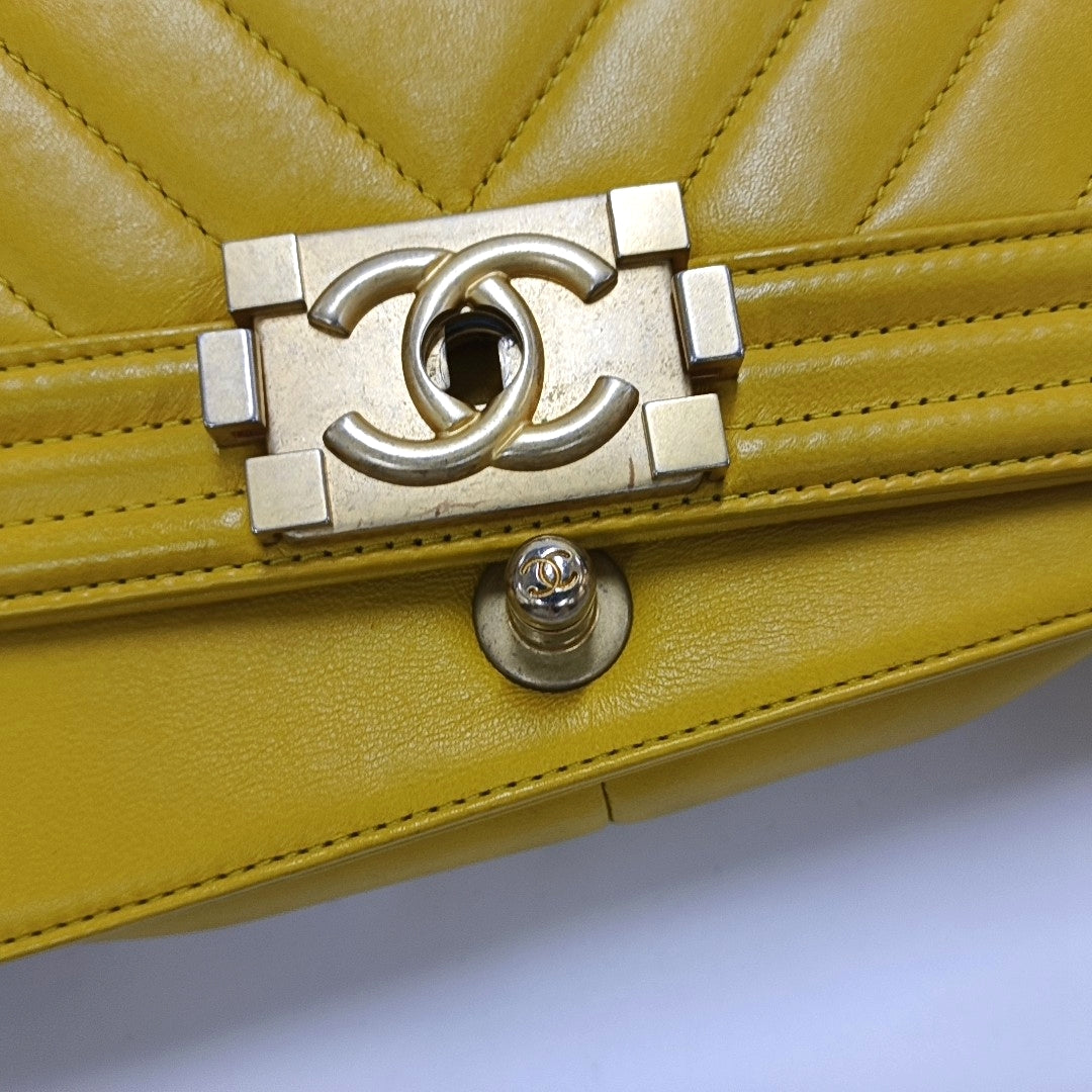 CHANEL BOY CHANEL Medium Yellow Lamb Skin Quilted V Crossbody Bag Shoulder Bag Golden Hardware 24 Clasp Removable Shoulder Strap-(SKU)-966291134