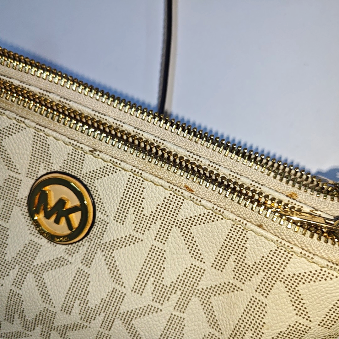MICHAEL KORS White coated canvas vintage crossbody bag shoulder bag Golden hardware-(SKU)-934664415