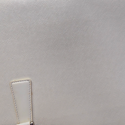 BURBERRY Tote bag Small size White Cowhide Textured Handbag Silver Hardware-(SKU)-946077428