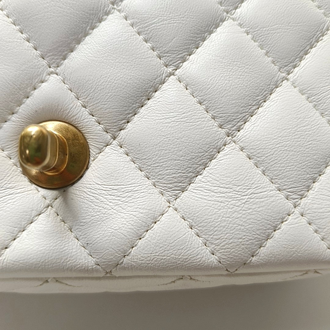 CHANEL CLASSIC FLAP Mini White Lambskin Diamond Quilted Mini Single Shoulder Bag Crossbody with Gold Hardware 30 Compartments-(SKU)-966313895
