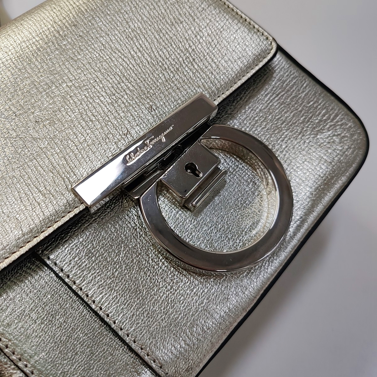 FERRAGAMO Silver Cowhide Crossbody Bag Shoulder Bag Silver Hardware-(SKU)-944296503