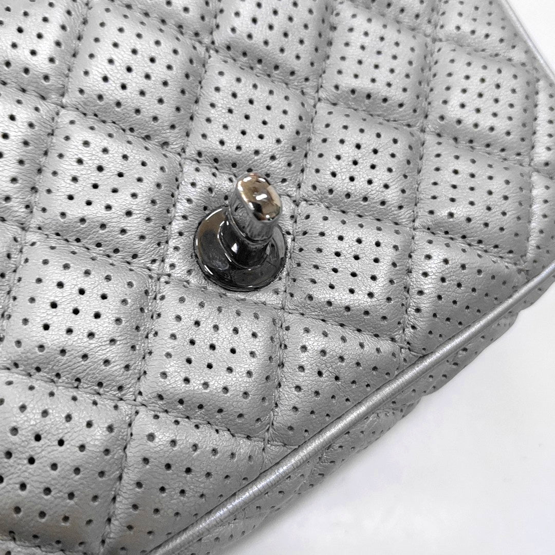 CHANEL CLASSIC FLAP Mini Silver Lamb Skin Quilted Square Crossbody Shoulder Bag Silver Hardware 19 Clasp-(SKU)-968090847