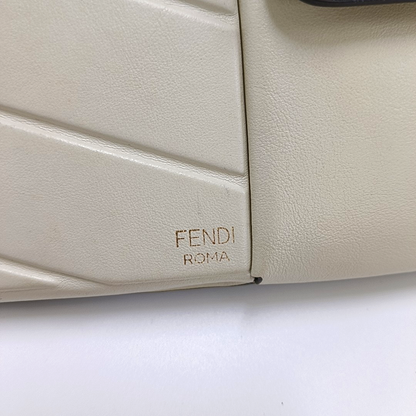 FENDI 2 Pockets White Cowhide Single Shoulder Bag Crossbody Bag Golden hardware-(SKU)-952863900