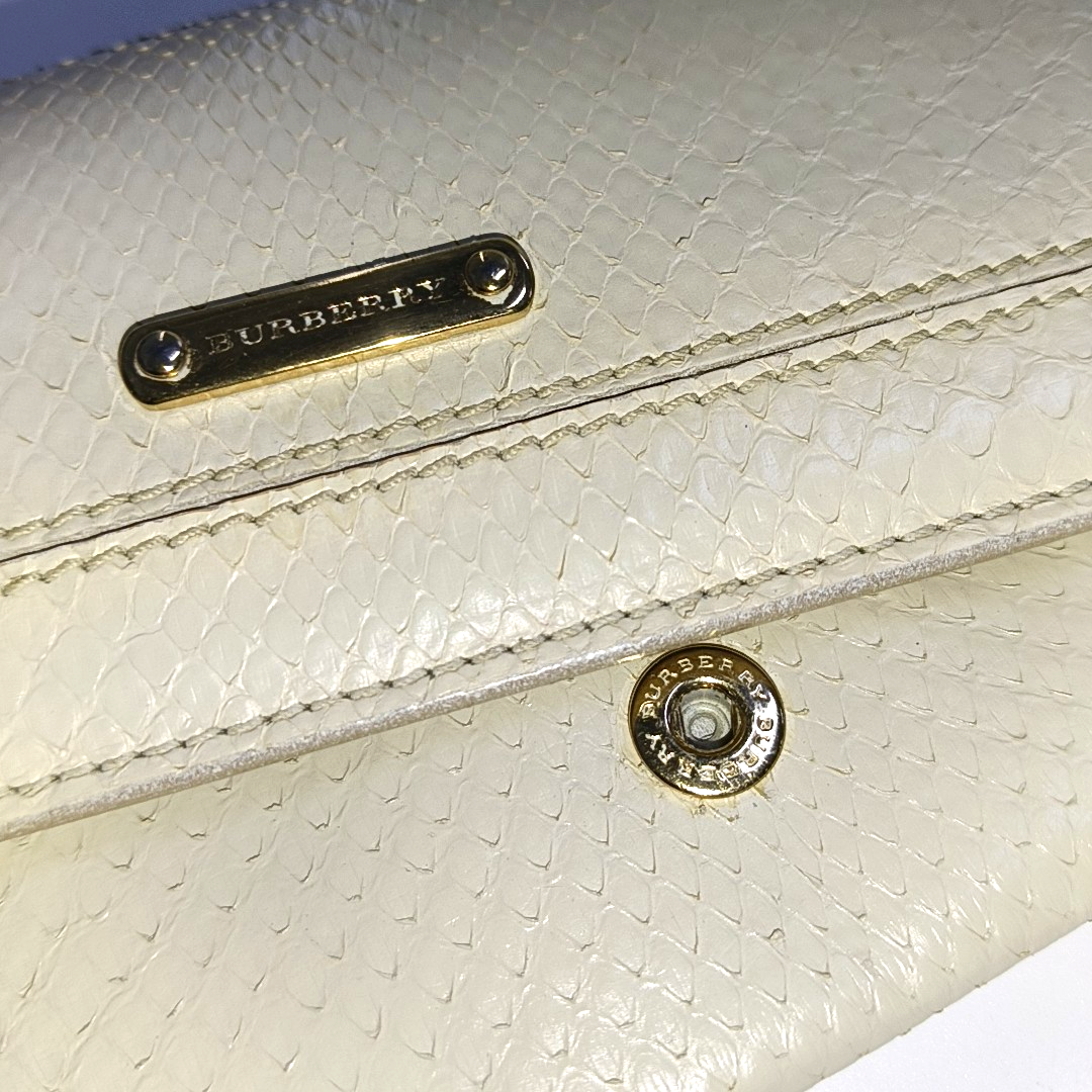 BURBERRY White snake skin wallet Golden hardware-(SKU)-935689724