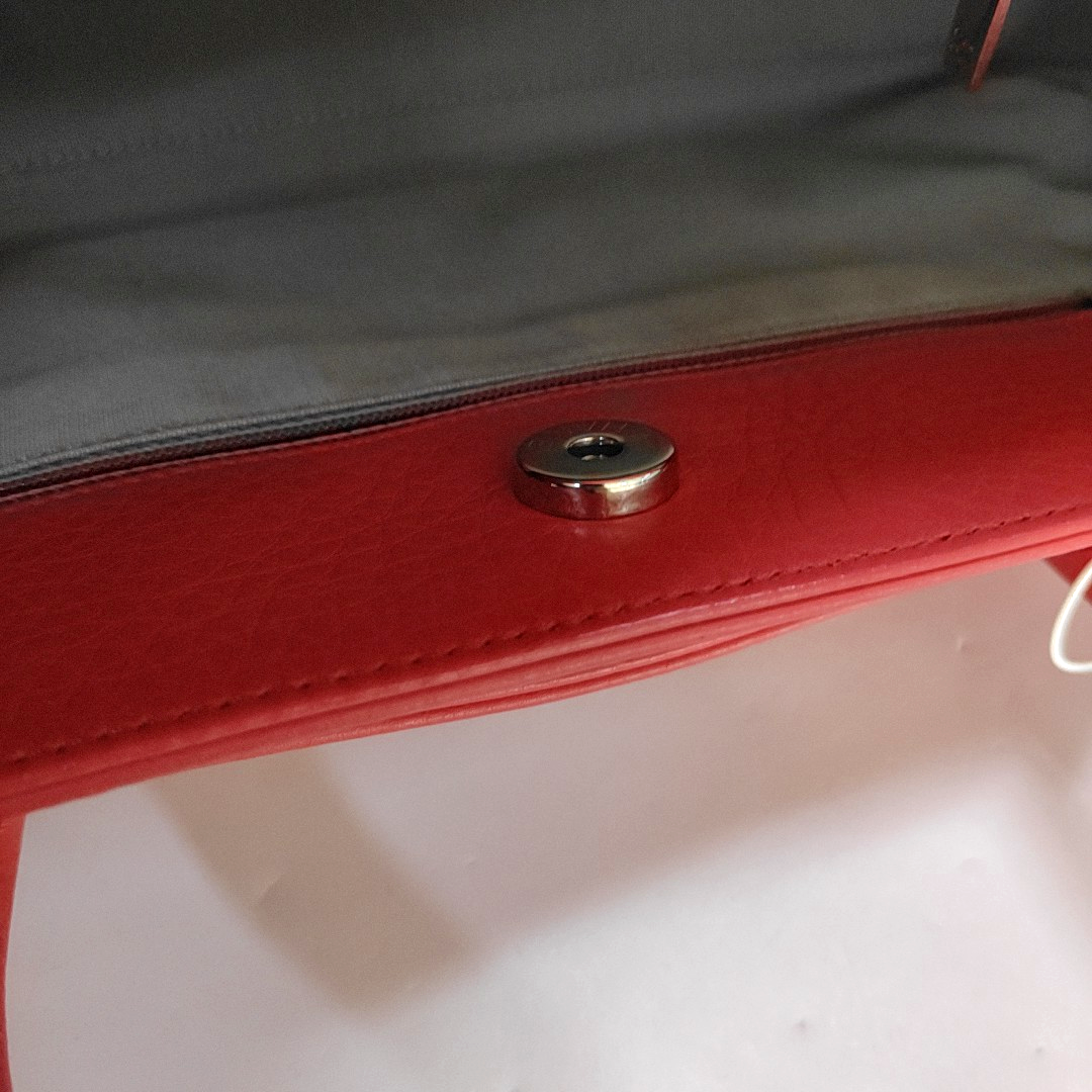 CHANEL CERF Red Textured Leather Tote Bag with Silver Hardware, 19 Compartments-(SKU)-958682844