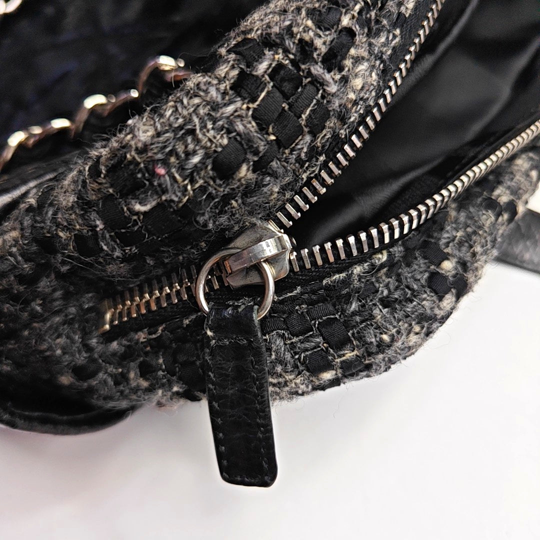 CHANEL PORTOBELLO Black Leather Diamond Quilted Single Shoulder Bag with Silver Hardware 13 opening-(SKU)-967525500