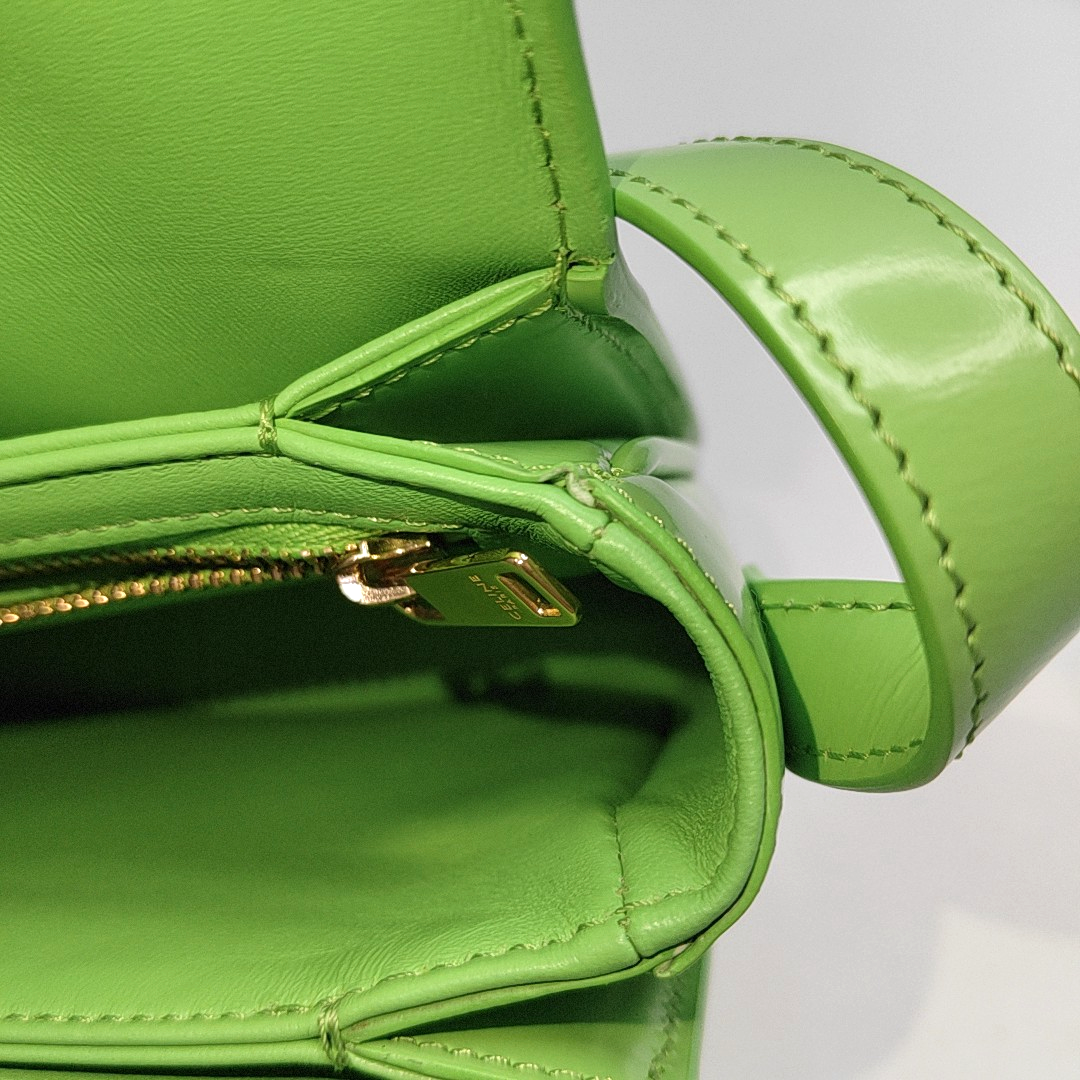 CELINE TRIOMPHE Small Green Calfskin Quilted Crossbody Shoulder Bag Golden Hardware-(SKU)-952956931