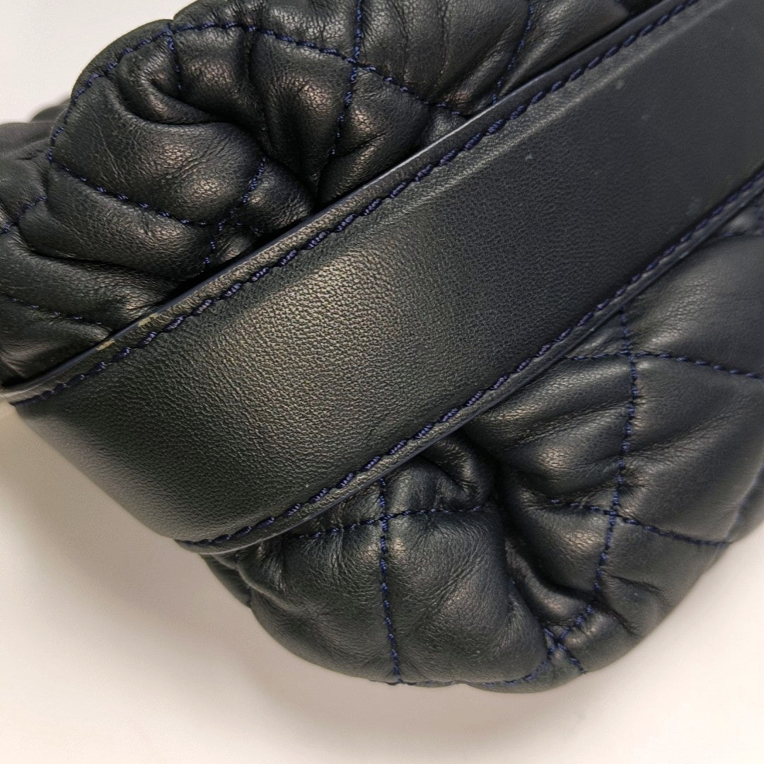 CHANEL CLASSIC FLAP Medium Deep Blue Lamb Skin Cannage Quilted Single Shoulder Bag Crossbody Bag Silver Hardware 18 Clasp-(SKU)-970159990