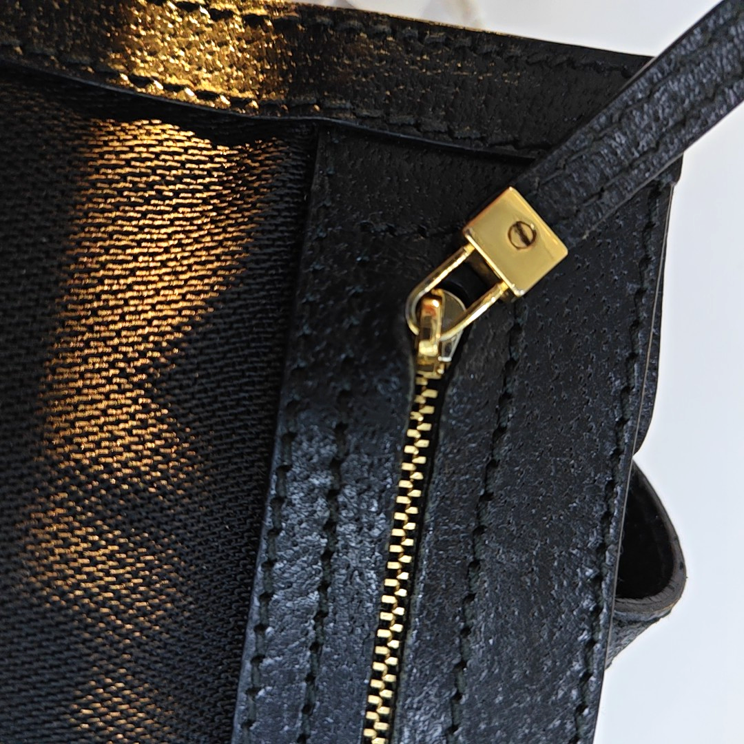 FERRAGAMO Tote bag Black Fabric Single Shoulder Bag Golden hardware-(SKU)-935409677