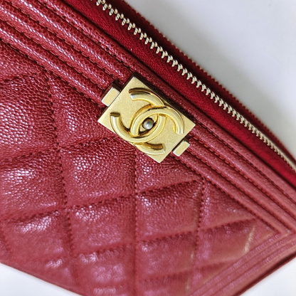 CHANEL BOY CHANEL Red Grained Calfskin Quilted Chevron Single Shoulder Bag Crossbody Bag Gold Hardware 28 Clasp Removable Shoulder Strap-(SKU)-954854363