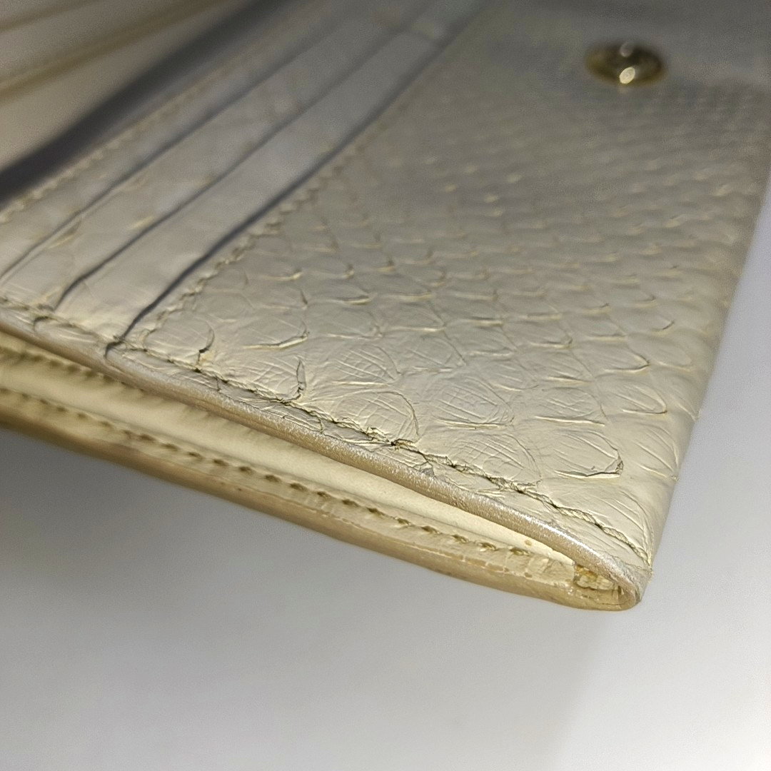 BURBERRY White snake skin wallet Golden hardware-(SKU)-935689724