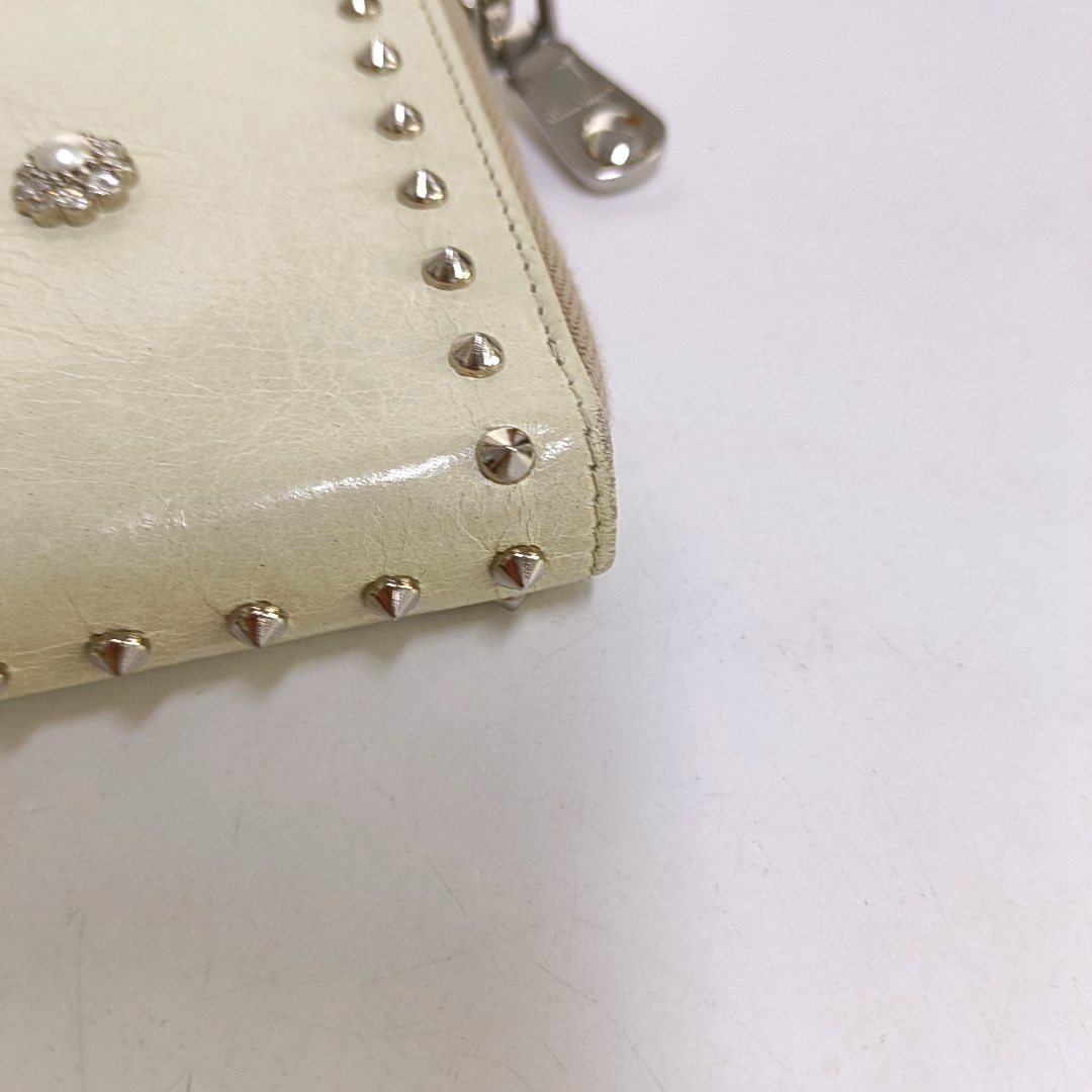 Miu Miu Beige Cowhide Studs Handbag Silver Hardware-(SKU)-957040349
