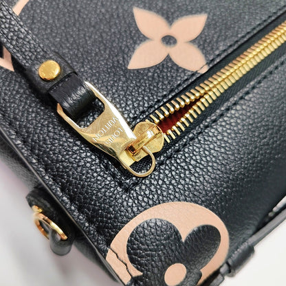 LOUIS VUITTON MÉTIS Medium Black Leather Monogram Vernis Embossed Messenger Bag Crossbody Bag Shoulder Bag Tote Bag Adjustable Strap Golden Hardware Complete Accessories-(SKU)-971187895