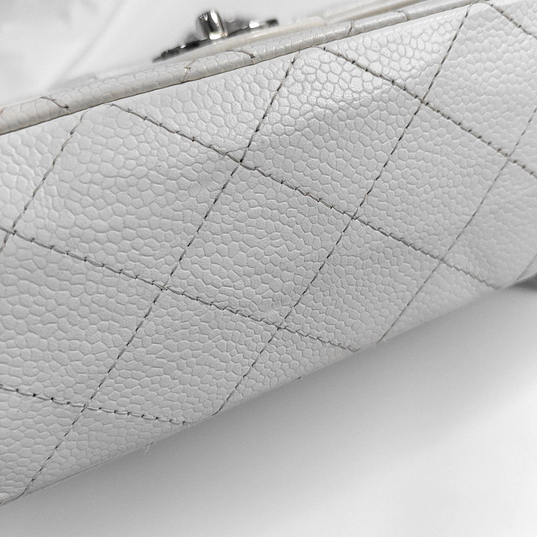 CHANEL CLASSIC FLAP Medium White Quilted Leather Grained Single Shoulder Bag Crossbody Bag with Silver Hardware 12 opening-(SKU)-961743438