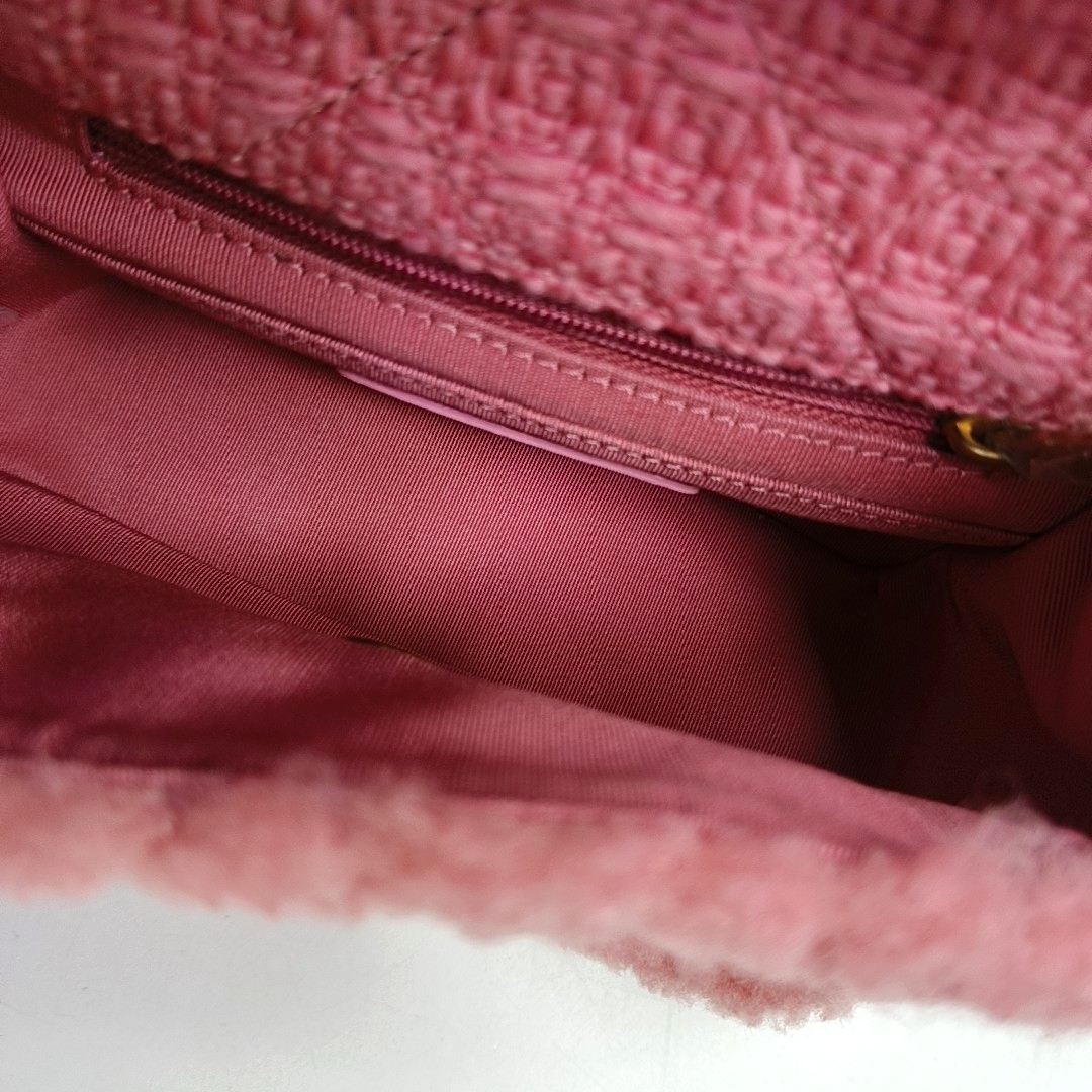 CHANEL CLASSIC FLAP Mini Pink Wool Grained Quilted Flap Bag Crossbody Shoulder Bag with Gold Hardware and 30 Opening-(SKU)-960500213