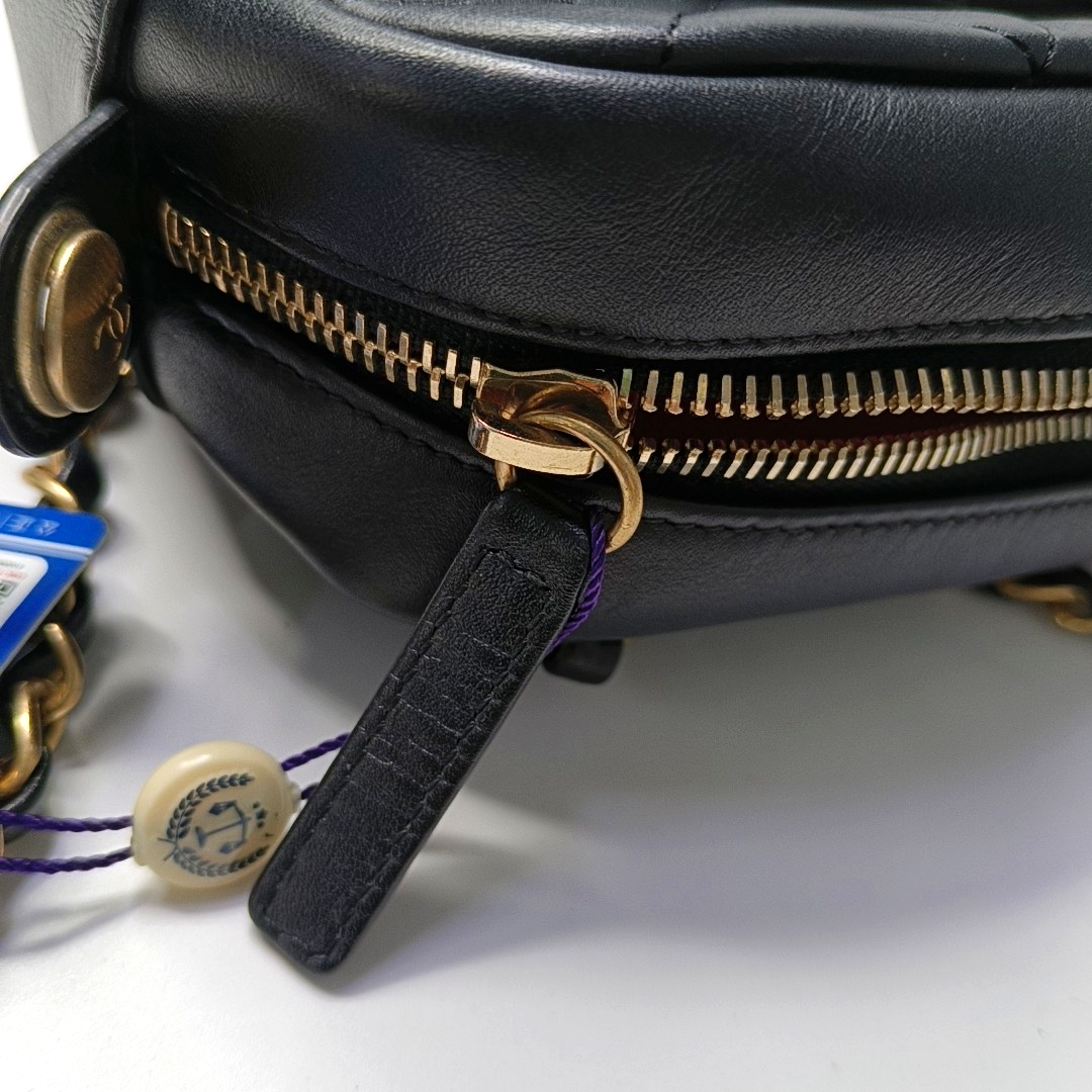 CHANEL LOGO ENCHAINED FLAP Black Leather Quilted Shoulder Bag Tote Bag Crossbody Golden Hardware 29cm Complete Accessories-(SKU)-947761460