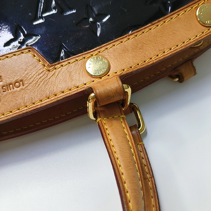 LOUIS VUITTON BREA Medium size Black Patent Leather Textured Doctor Bag Single Shoulder Handbag Golden hardware Removable shoulder strap-(SKU)-956672683