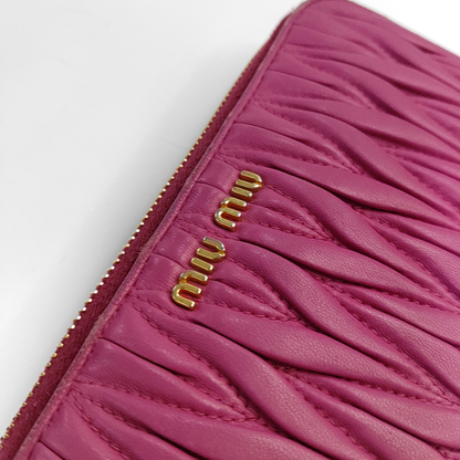 Miu Miu Pink sheepskin quilted wallet Golden hardware-(SKU)-946701316