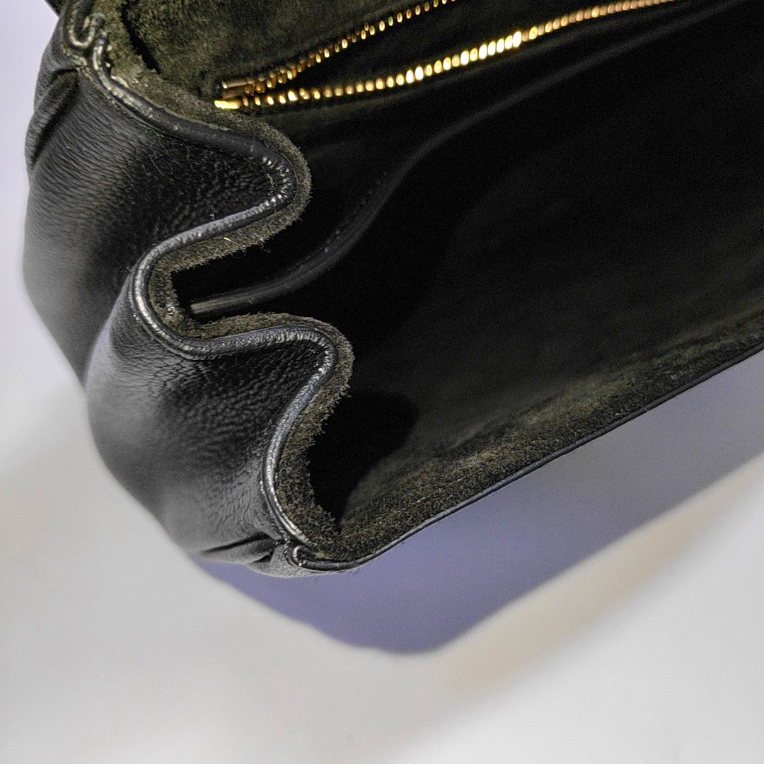 CELINE 16 Teen Black Calfskin Shoulder Bag with Gold Hardware and Detachable Strap-(SKU)-959806698