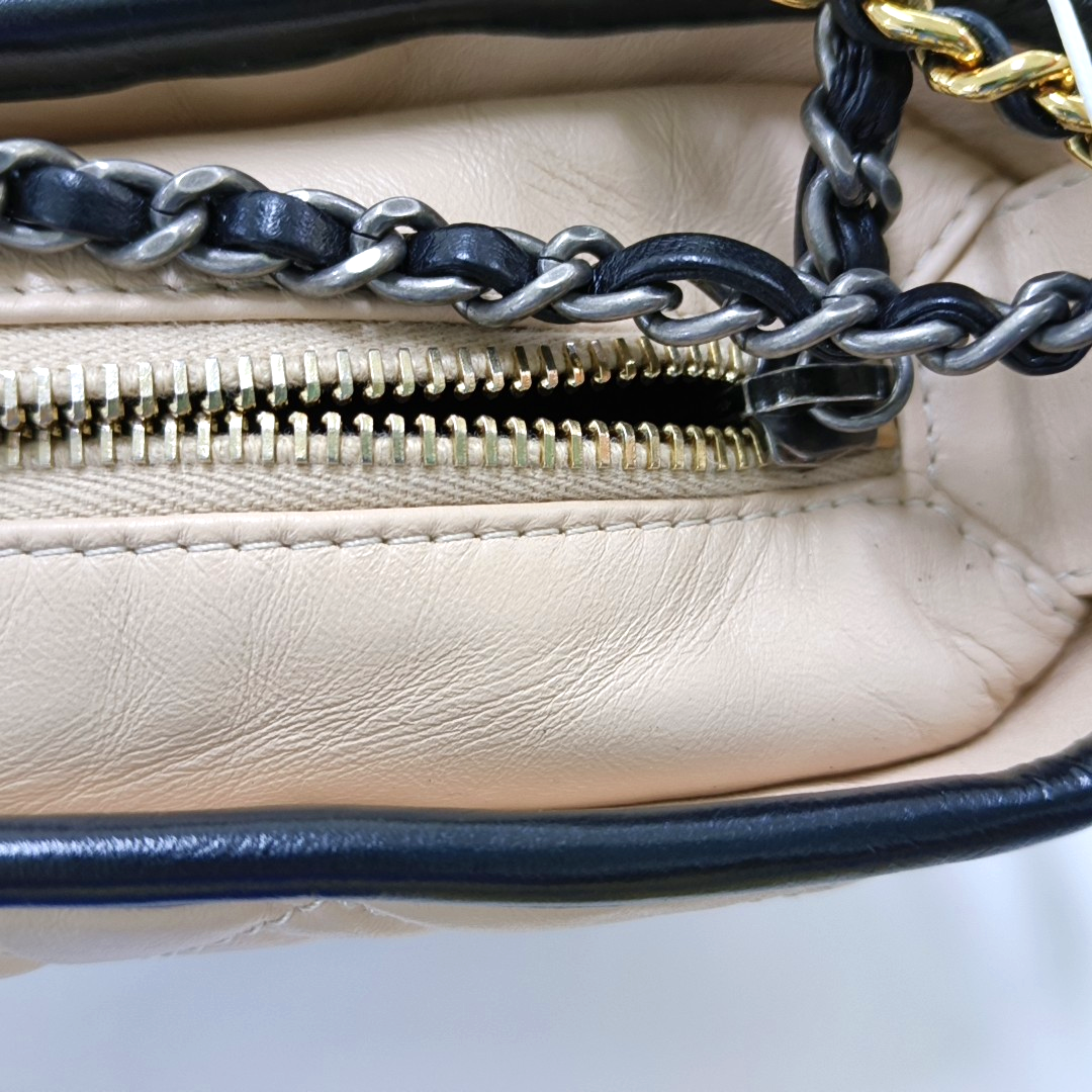 CHANEL GABRIELLE Small Beige Calfskin Quilted Crossbody Shoulder Bag Detachable Strap-(SKU)-954425673