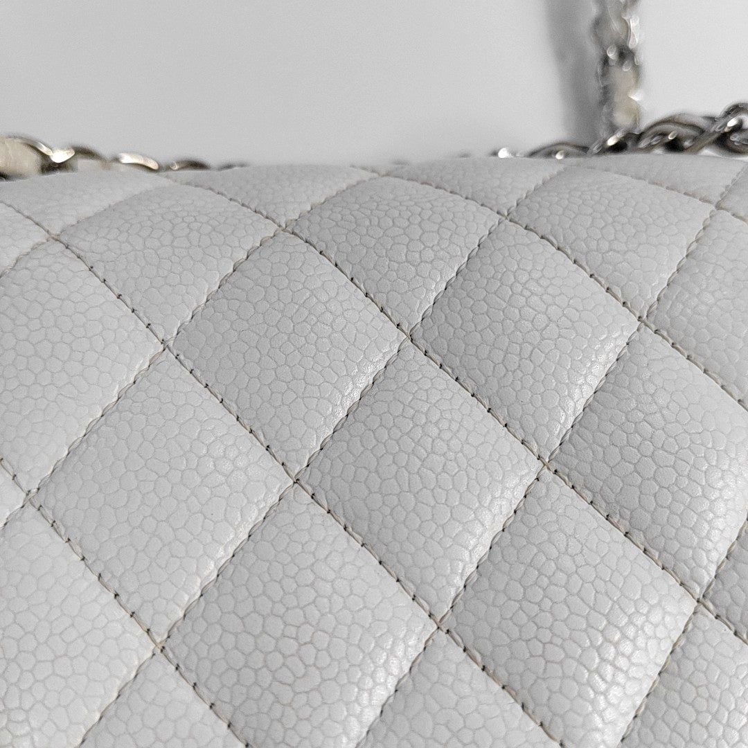 CHANEL CLASSIC FLAP Medium White Quilted Leather Grained Single Shoulder Bag Crossbody Bag with Silver Hardware 12 opening-(SKU)-961743438