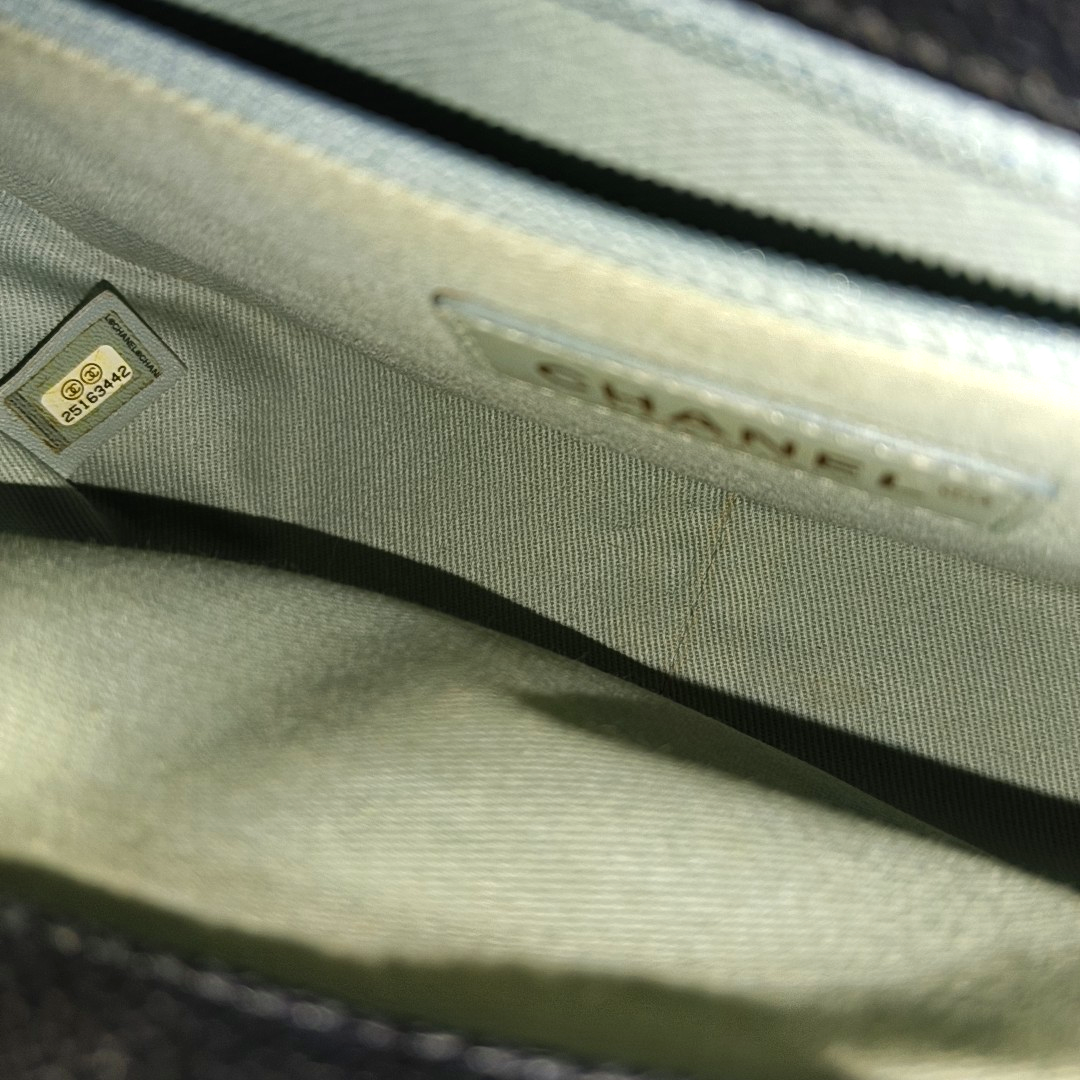 CHANEL THREAD AROUND Medium Black Calfskin Quilted Chevron Single Shoulder Bag Handbag Detachable Strap-(SKU)-954093937