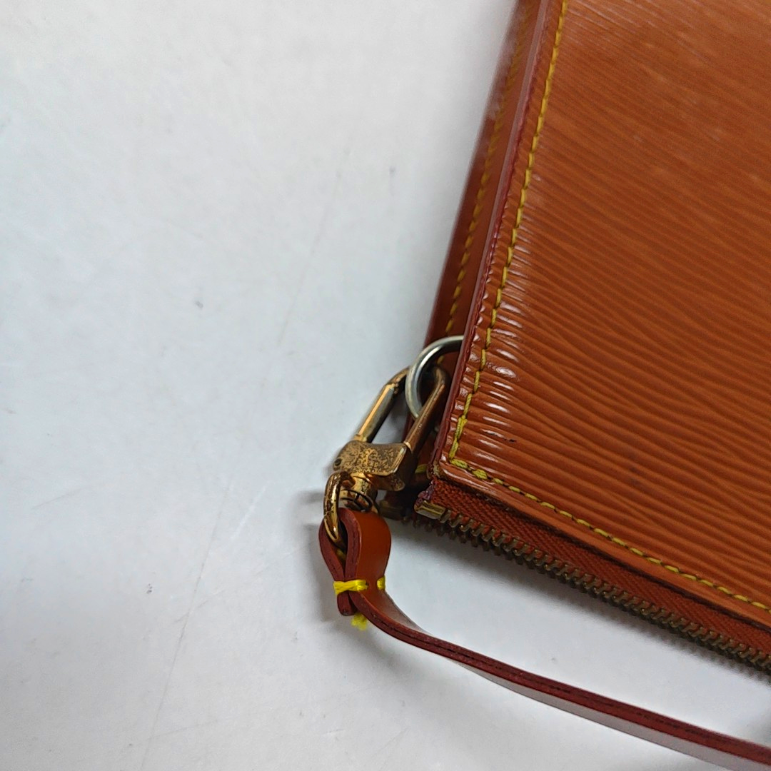 LOUIS VUITTON ACCESSOIRES 棕色EPI牛皮水波纹麻将包Handheld包 Golden hardware Vintage model Removable shoulder strap-(SKU)-948516772