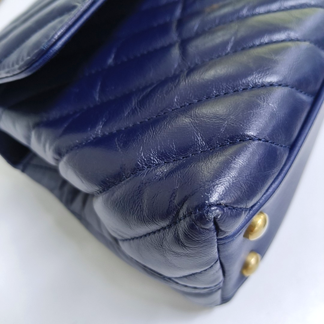 CHANEL COCO HANDLE Small Navy Blue Leather Quilted V Pattern Shoulder Bag with Detachable Strap, Gold Hardware, 26 Clasp-(SKU)-956703810