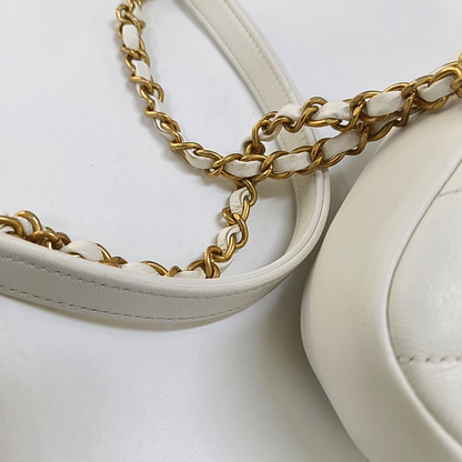 CHANEL IN THE LOOP small size white lamb skin quilted shoulder bag, crossbody bag, handbag with gold hardware and 29 chain links-(SKU)-960511606