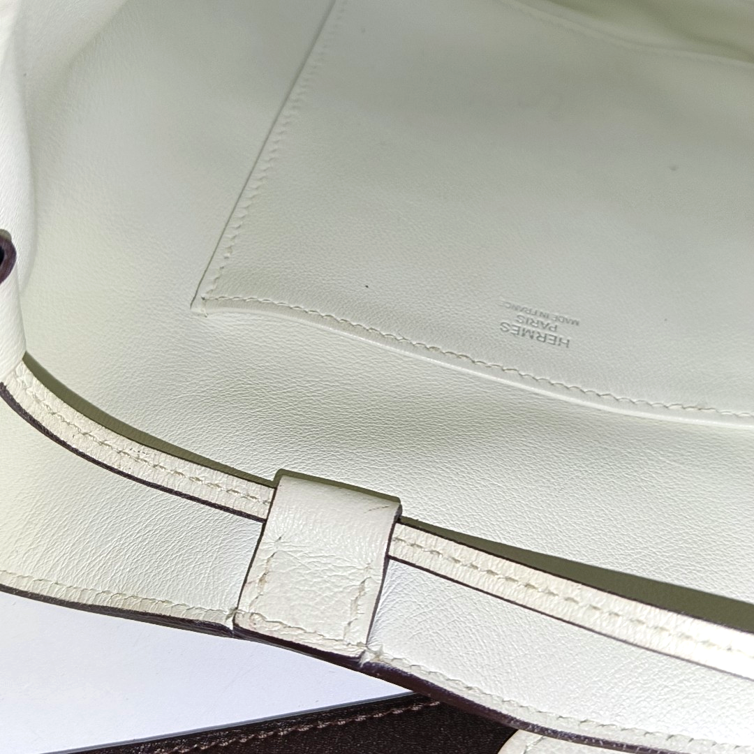 HERMÈS Licol 17 Glacier White Evercolor Leather Shoulder Bag with Silver Hardware, C-(SKU)-945823403