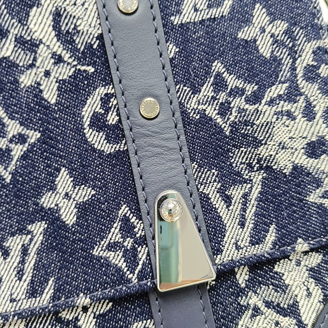LOUIS VUITTON TRUNK Small Light Blue Canvas Monogram Messenger Bag Single Shoulder Bag Tote Bag Crossbody Bag Silver Hardware-(SKU)-971002419