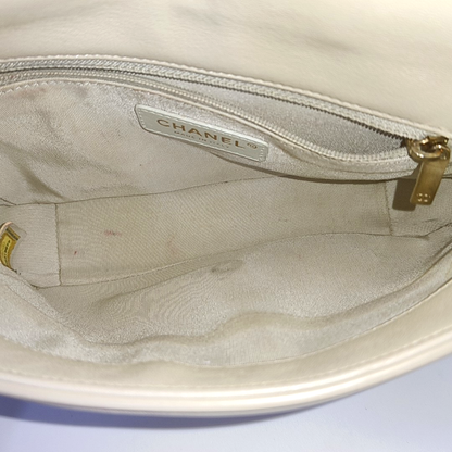 CHANEL ELAPHE White Lamb Skin V-Stitch Single Shoulder Bag Handbag Crossbody Bag with Gold Hardware-(SKU)-964402541