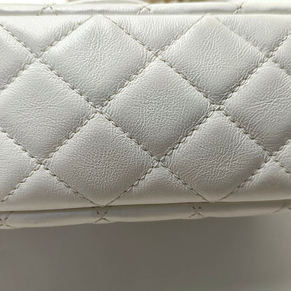 CHANEL CLASSIC FLAP Mini White Lambskin Diamond Quilted Mini Single Shoulder Bag Crossbody with Gold Hardware 30 Compartments-(SKU)-966313895