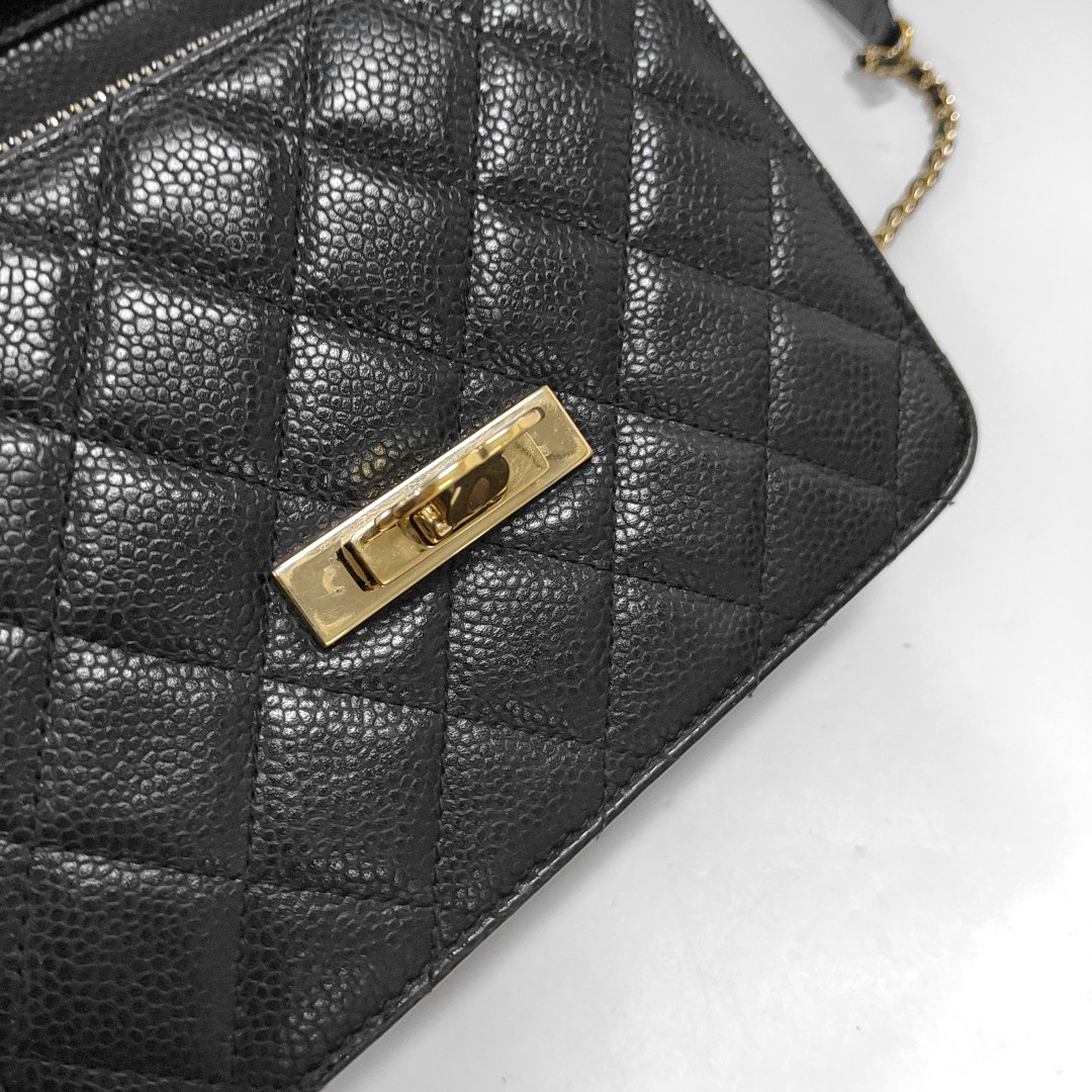 CHANEL DOUBLE CC Black Calfskin Quilted Leather Single Shoulder Bag Crossbody Bag Golden Hardware 25 Clasp-(SKU)-961310373