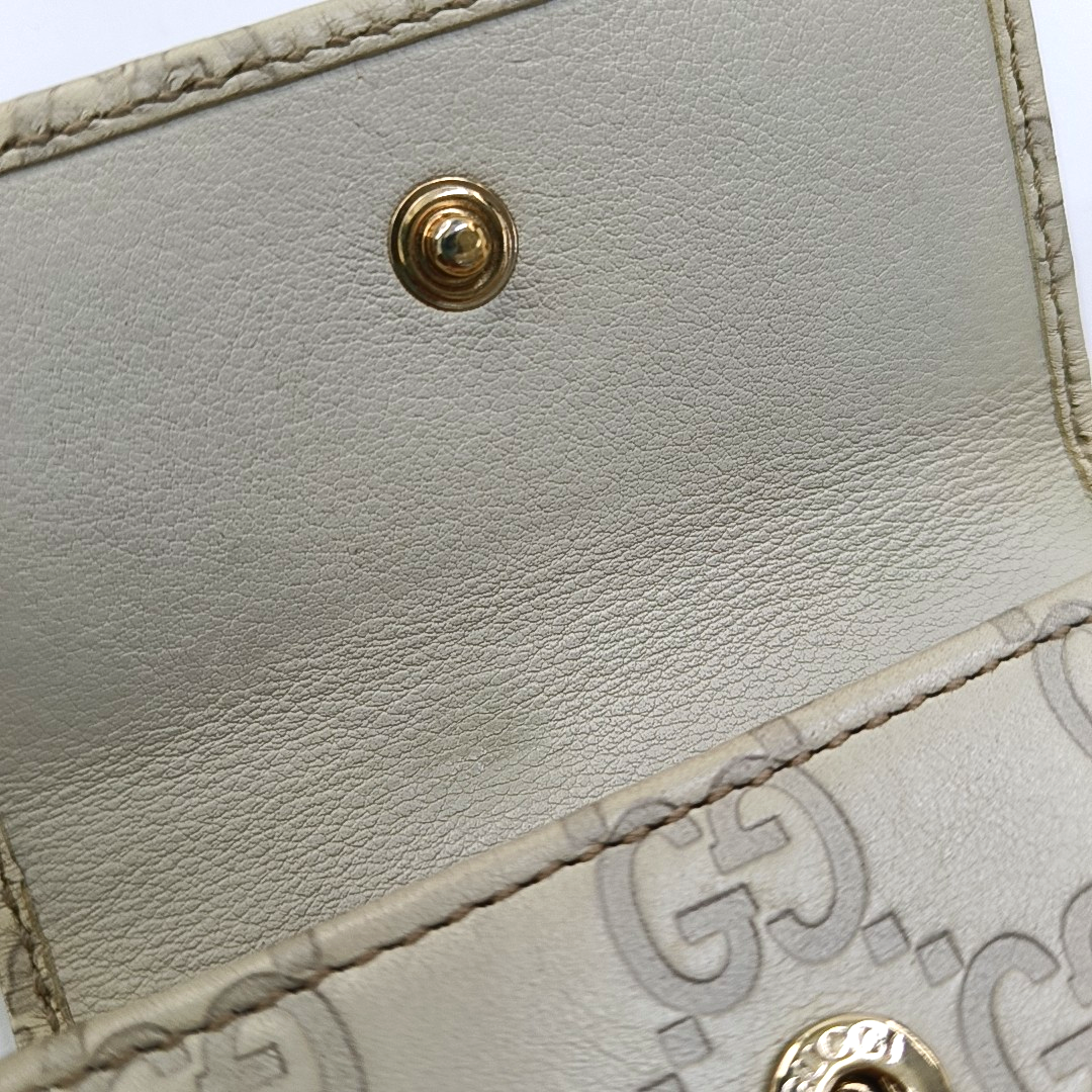 GUCCI White Leather Monogrammed Key Case Golden hardware-(SKU)-956774135