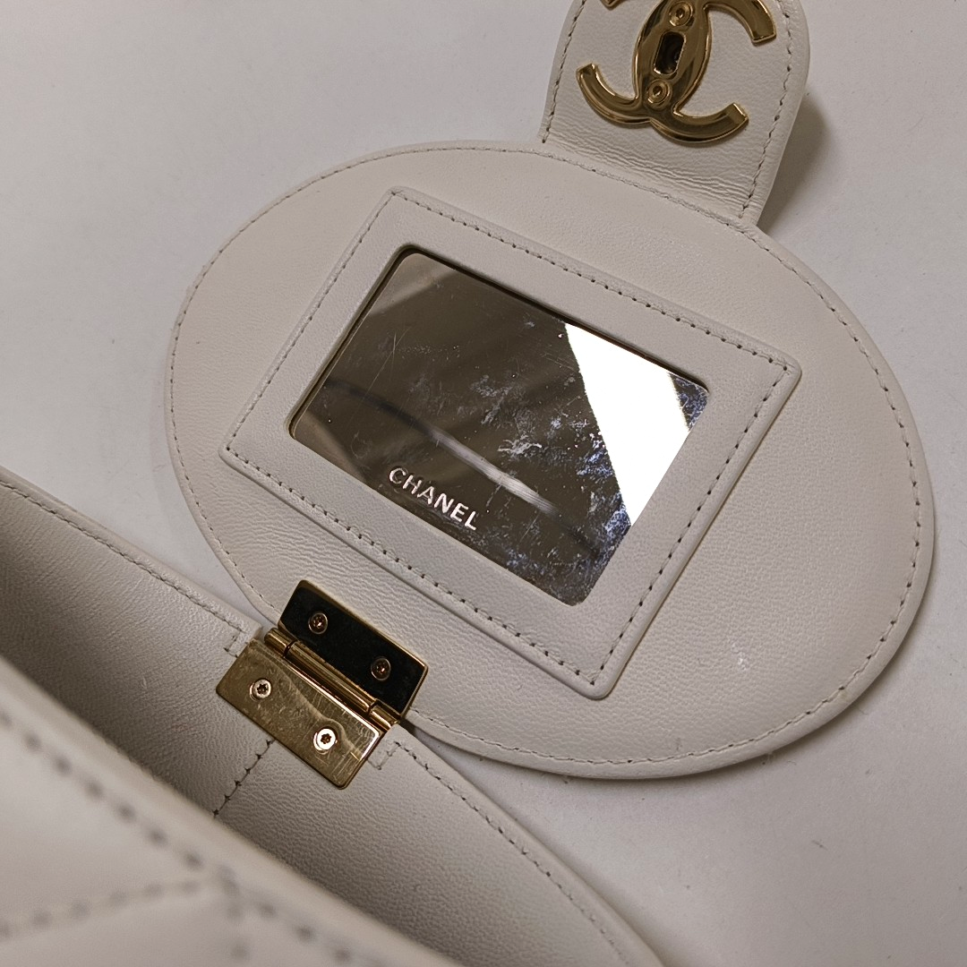 CHANEL ROUND VANITY White Calfskin Quilted Cannage Makeup Bag Shoulder Bag Tote Bag Crossbody Bag 29K Gold Hardware-(SKU)-962516521