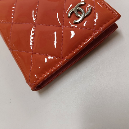 CHANEL Tangerine-Pink Patent Leather Diamond Quilted Card Holder Silver Hardware 21nan-(SKU)-959930843