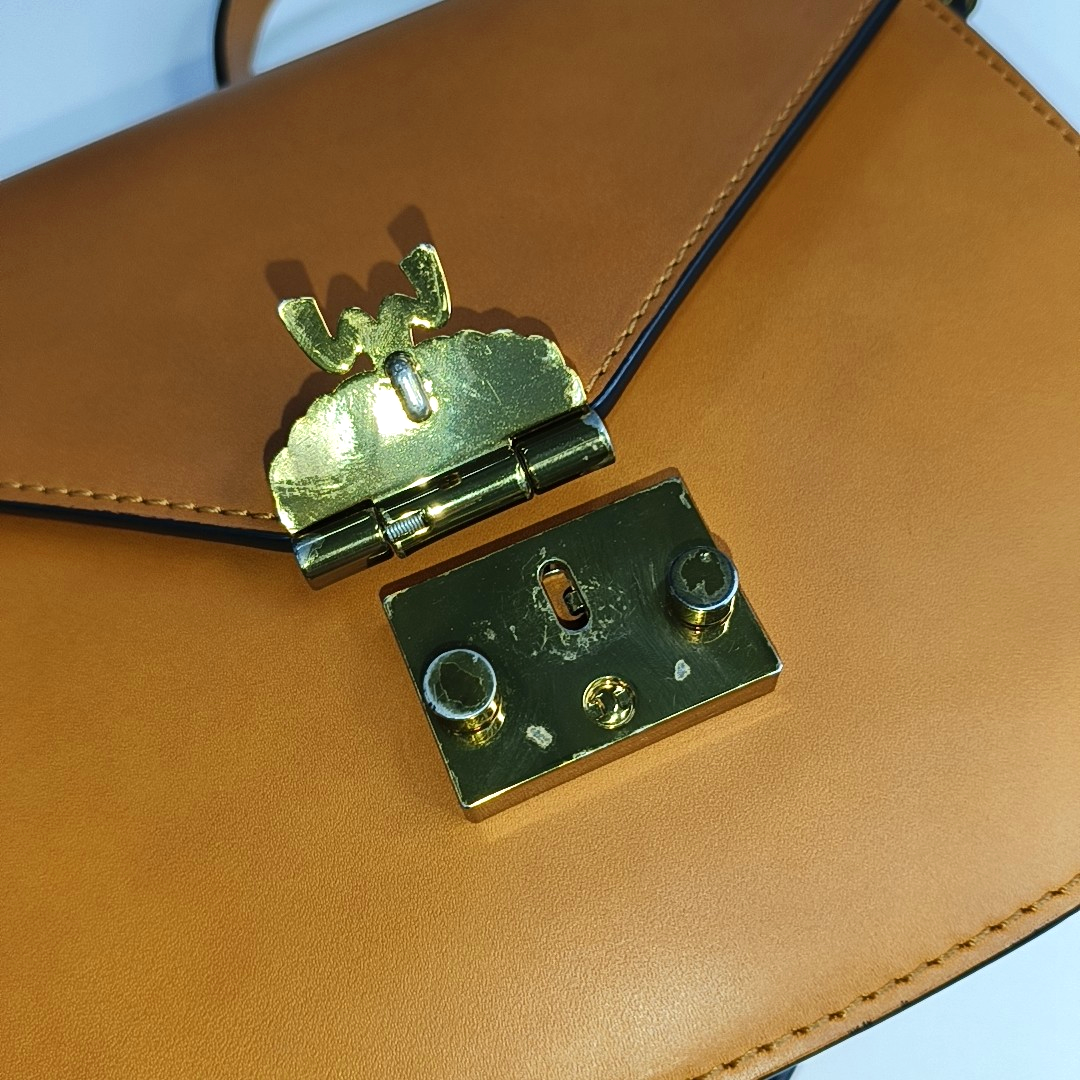 MCM PATRICIA Small size Brown Leather Bay Leaf Buckle Single Shoulder Bag Crossbody Bag Golden hardware-(SKU)-939142575