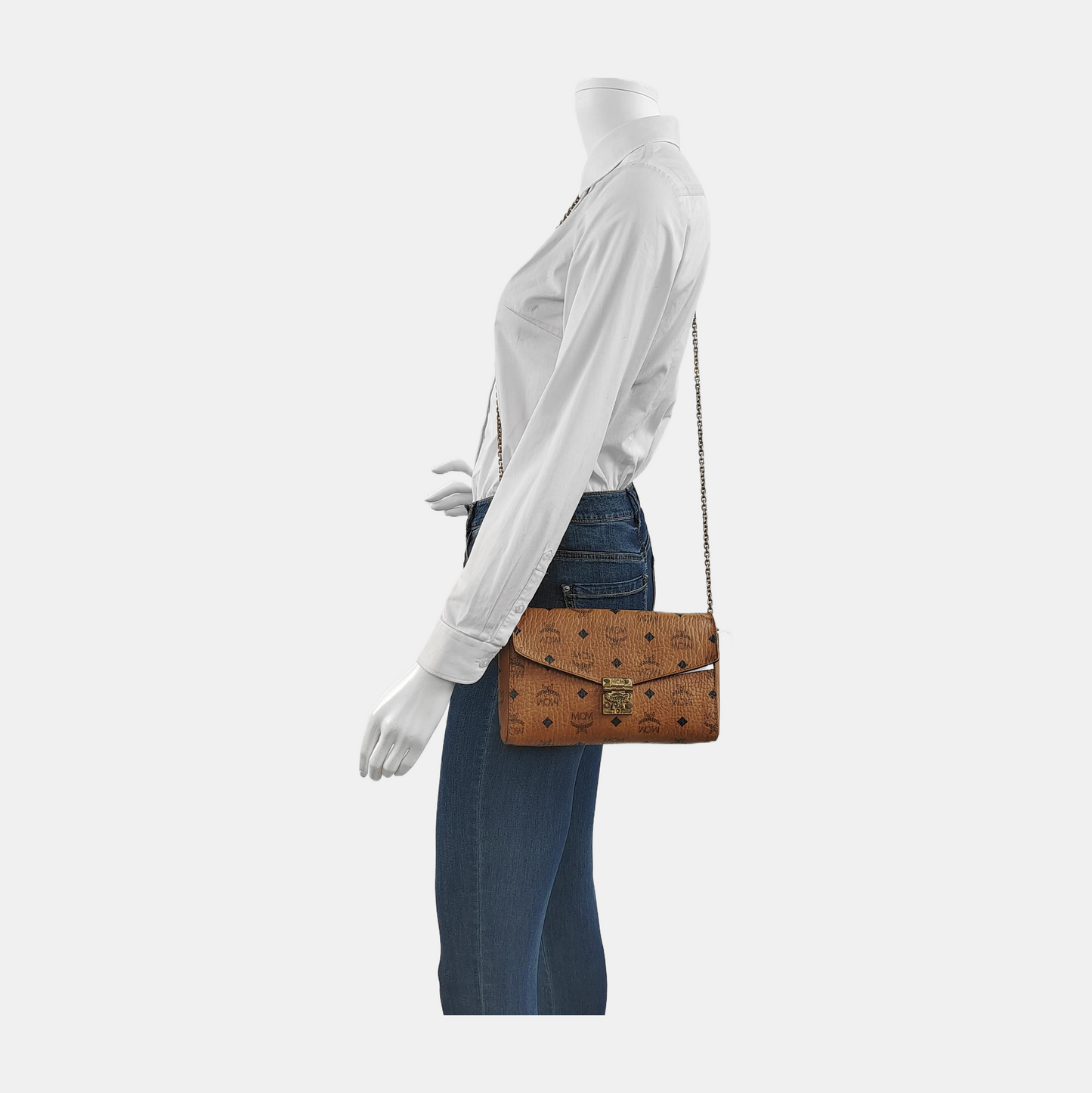 MCM MILLIE  Medium size Cognac coated canvas monogram laurel buckle shoulder bag/crossbody bag Golden hardware Removable shoulder strap-(SKU)-944137648