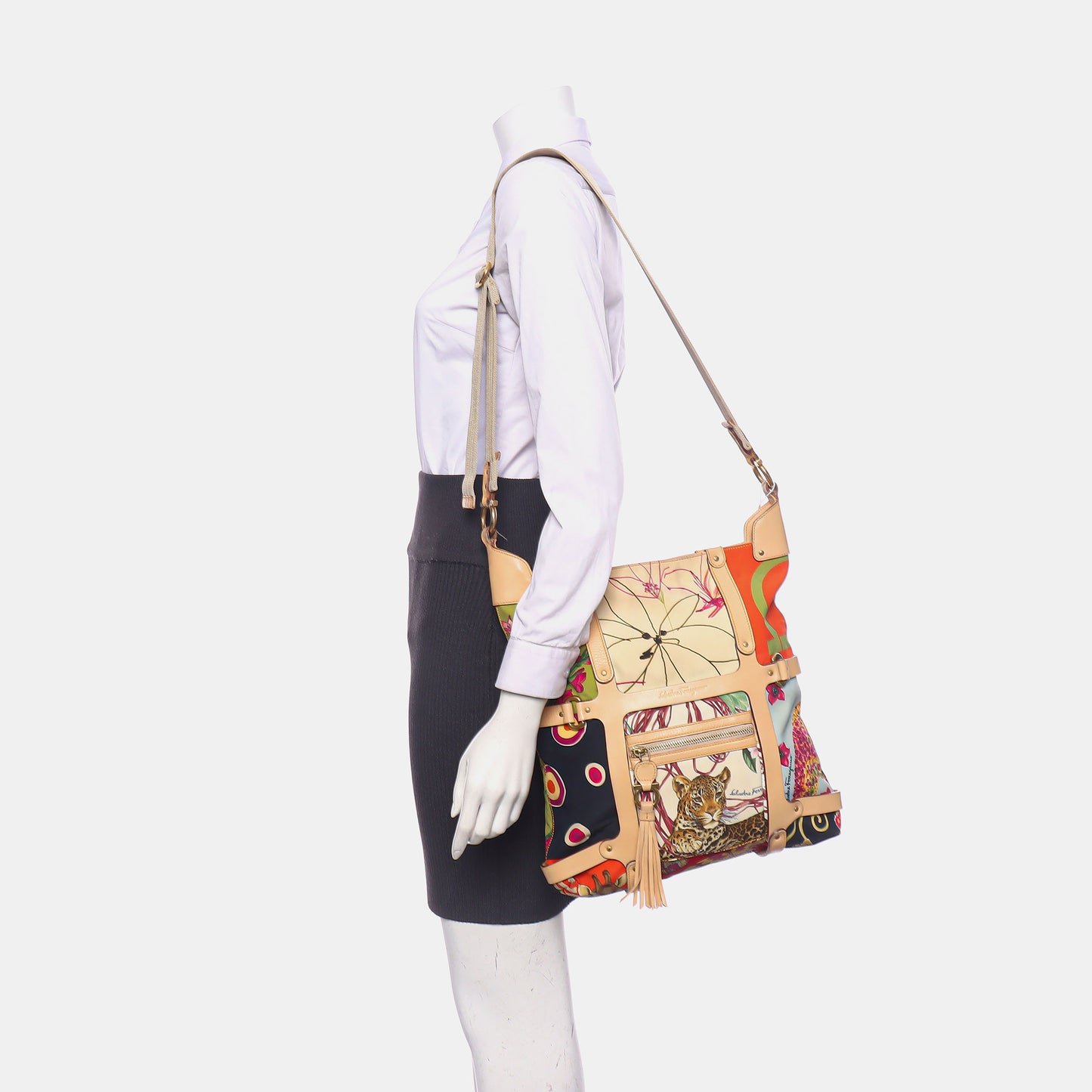 FERRAGAMO Multicolor Fabric Printed Shoulder Bag Golden hardware-(SKU)-940043574
