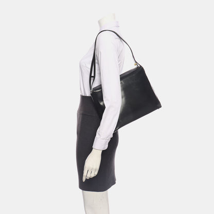 GIVENCHY Black Cowhide Embossed Single Shoulder Bag Silver Hardware-(SKU)-938647066